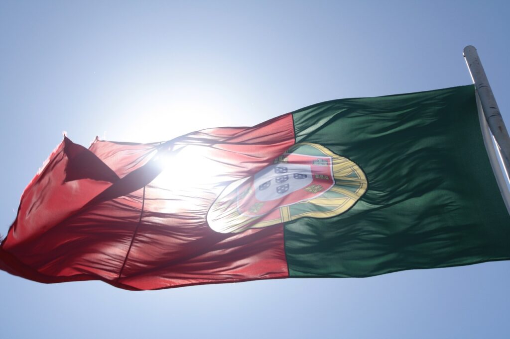 Portuguese Banks Are Closing Crypto Exchanges Accounts