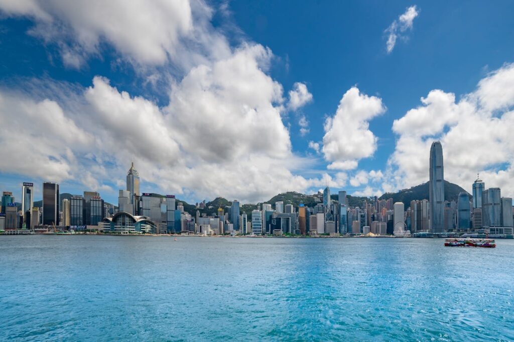 Hong Kong’s Largest Brokerage Firm Launches Crypto Trading